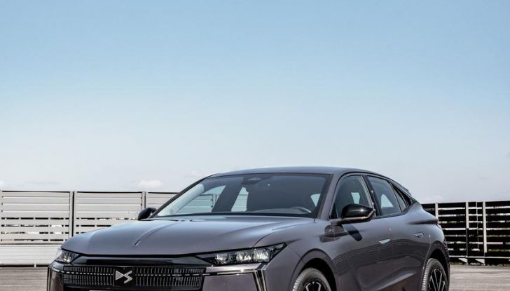 DS N°4: la compatta che punta tutto su comfort e design alla francese - Foto 64 di 66