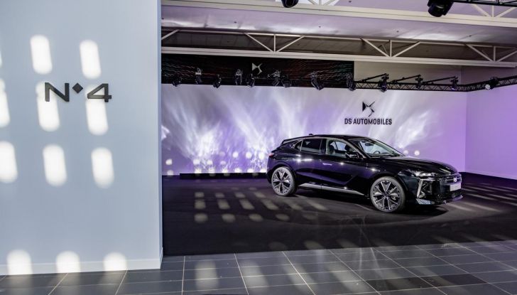 DS N°4: la compatta che punta tutto su comfort e design alla francese - Foto 49 di 66