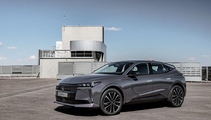 DS N°4: la compatta che punta tutto su comfort e design alla francese - Foto 65 di 66