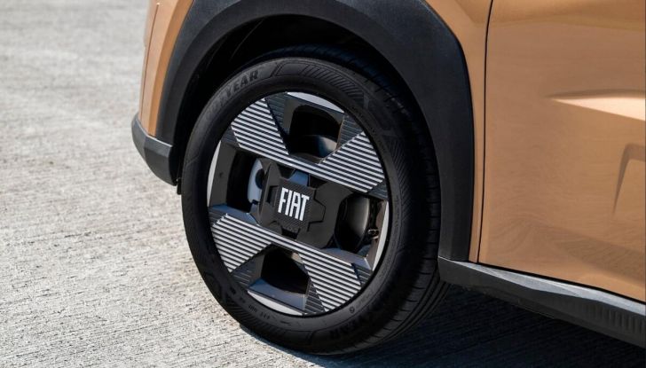 Fiat Grande Panda Hybrid 2025: prezzi e allestimenti disponibili - Foto 4 di 13