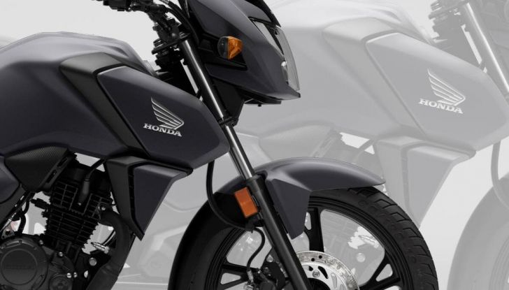 Honda CB125F 2026: la piccola naked ora con Start & Stop e display TFT - Foto 51 di 53