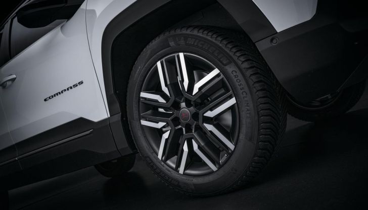 Jeep Compass 2026: design, interni, motori e prezzi - Foto 8 di 31
