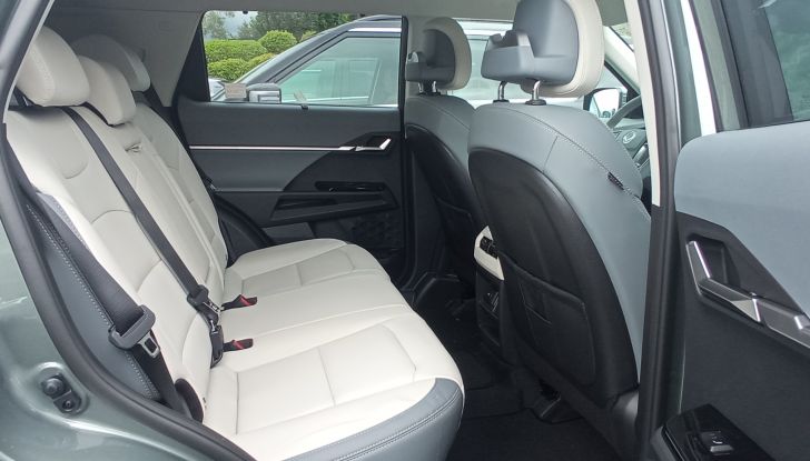 KGM Torres EVX prova su strada, prezzi e motori - Foto 11 di 13