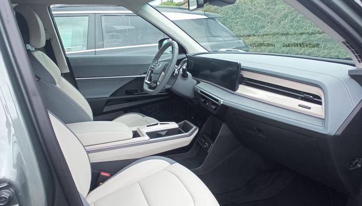 KGM Torres EVX prova su strada, prezzi e motori - Foto 12 di 13