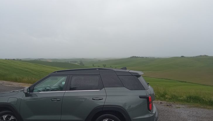 KGM Torres EVX prova su strada, prezzi e motori - Foto 6 di 13