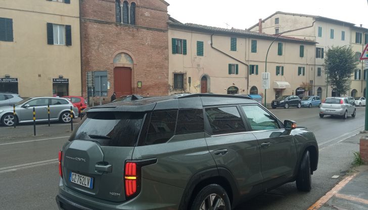 KGM Torres EVX prova su strada, prezzi e motori - Foto 8 di 13