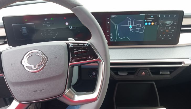 KGM Torres EVX prova su strada, prezzi e motori - Foto 9 di 13