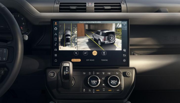 Land Rover Defender 2026: più smart, più bella, sempre inarrestabile - Foto 22 di 49