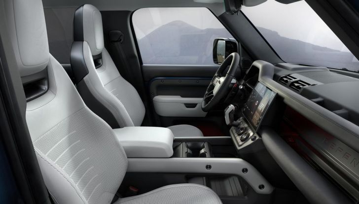 Land Rover Defender 2026