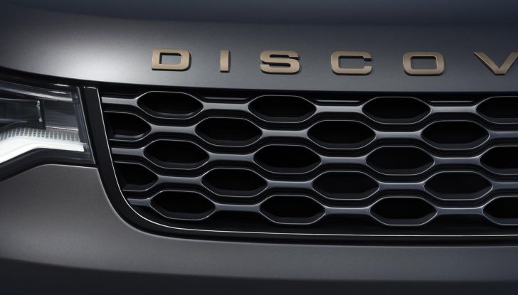 Land Rover Discovery compie 35 anni: ecco le esclusive edizioni Tempest e Gemini - Foto 26 di 33