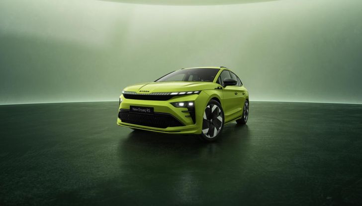 Skoda Enyaq RS: quando l’elettrico incontra la sportività - Foto 3 di 24