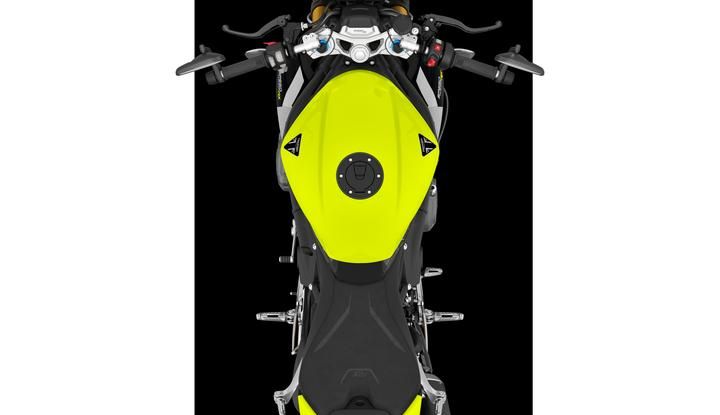 Triumph Speed Triple 1200 RX: tanta potenza in appena 1200 esemplari - Foto 41 di 43