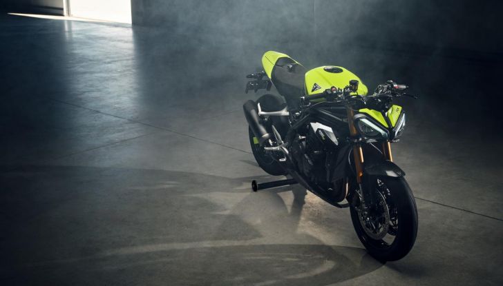 Triumph Speed Triple 1200 RX: tanta potenza in appena 1200 esemplari - Foto 29 di 43