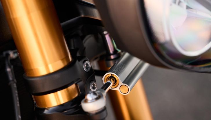 Triumph Speed Triple 1200 RX: tanta potenza in appena 1200 esemplari - Foto 10 di 43