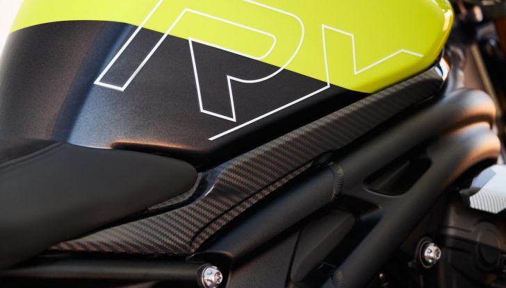 Triumph Speed Triple 1200 RX: tanta potenza in appena 1200 esemplari - Foto 14 di 43