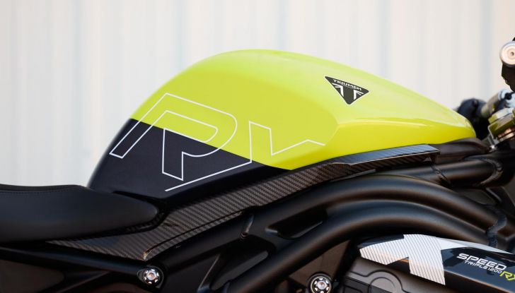 Triumph Speed Triple 1200 RX: tanta potenza in appena 1200 esemplari - Foto 15 di 43