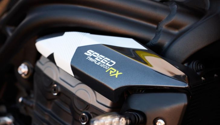 Triumph Speed Triple 1200 RX: tanta potenza in appena 1200 esemplari - Foto 13 di 43