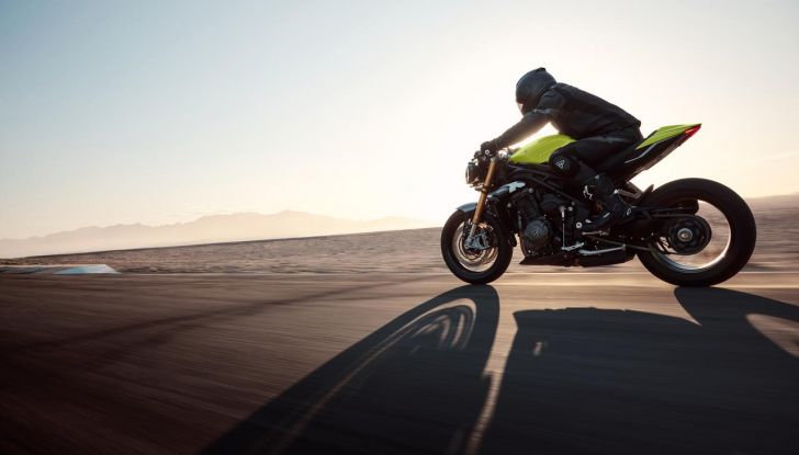 Triumph Speed Triple 1200 RX: tanta potenza in appena 1200 esemplari - Foto 4 di 43
