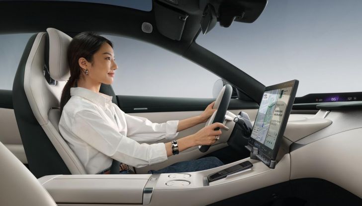 Xiaomi YU7: caratteristiche, design, abitacolo, versioni, autonomia e motori - Foto 18 di 62