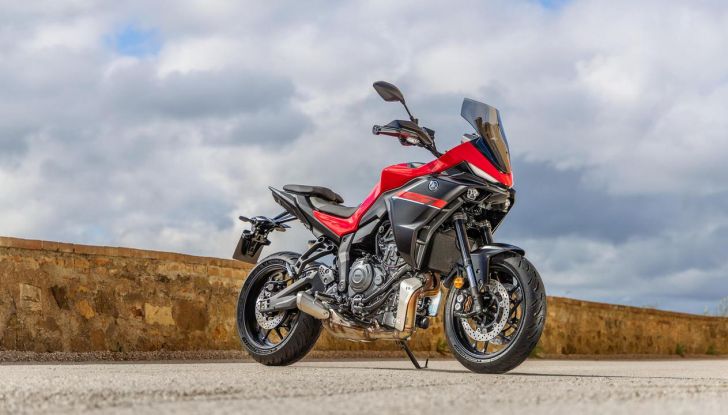 Yamaha Tracer 7 2025: design affilato e dotazioni premium alzano l’asticella del segmento - Foto 10 di 41