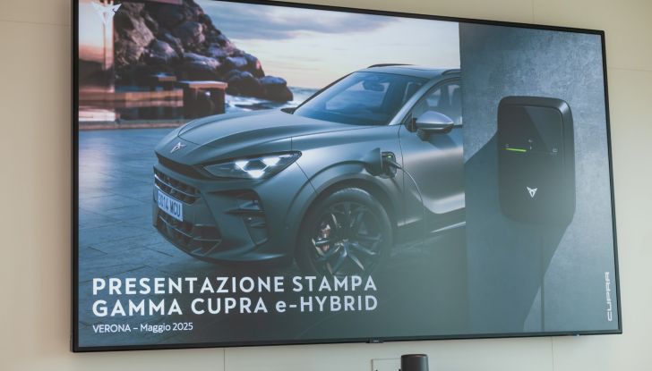 Gamma Cupra e-HYBRID: più autonomia, prestazioni e tecnologia - Foto 4 di 63