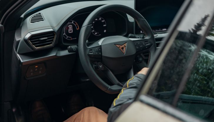 Gamma Cupra e-HYBRID: più autonomia, prestazioni e tecnologia - Foto 22 di 63