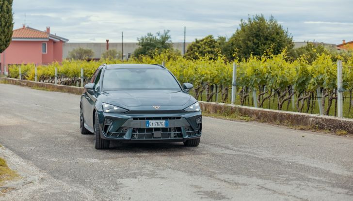 Gamma Cupra e-HYBRID: più autonomia, prestazioni e tecnologia - Foto 31 di 63