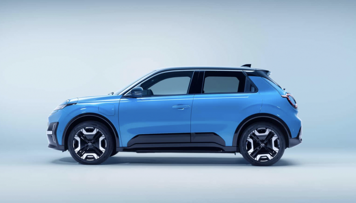 Nuova Nissan Micra 2025: annunciata la gamma per l’Italia - Foto 10 di 17