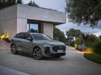 Audi Q3 2025: debutta la nuova generazione con cockpit digitale e motori ibridi