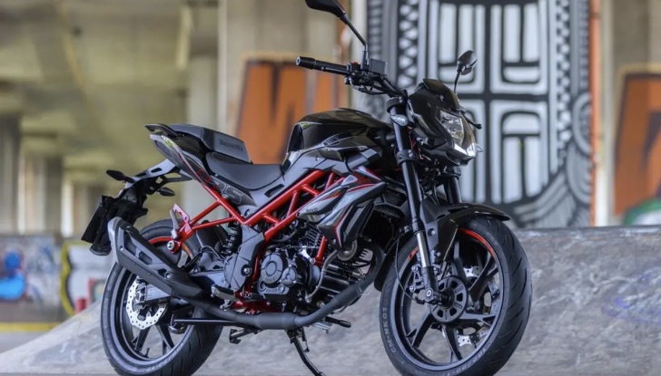 Benelli BN 125 torna in versione Euro5+: la naked entry-level ora è più efficiente - Foto 1 di 4