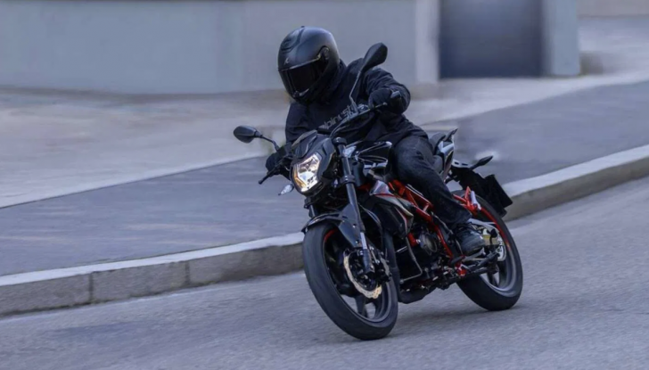 Benelli BN 125 torna in versione Euro5+: la naked entry-level ora è più efficiente - Foto 4 di 4