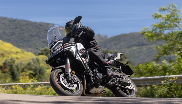 Benelli presenta le nuove TRK 702 e TRK 702 X Euro 5+ - Foto 1 di 24