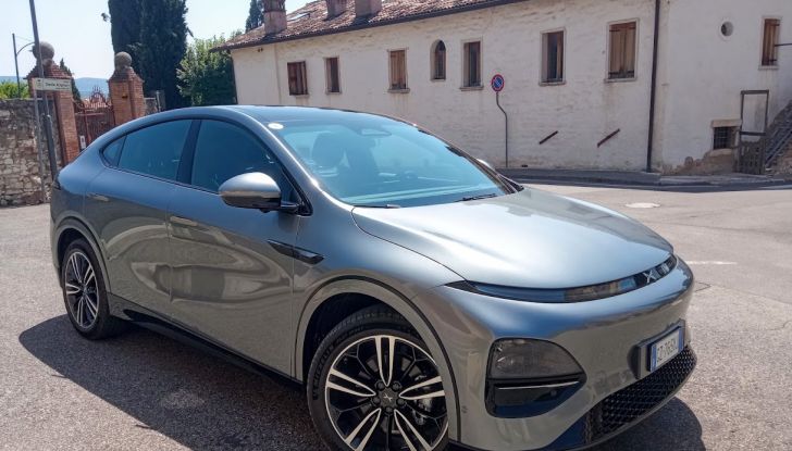 Test Drive XPENG G6 e XPENG G9: prova su strada, prezzi e autonomia - Foto 25 di 35