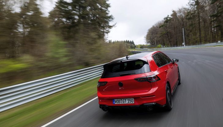 Volkswagen Golf GTI Edition 50: 325 CV di potenza e record al Nürburgring - Foto 5 di 14