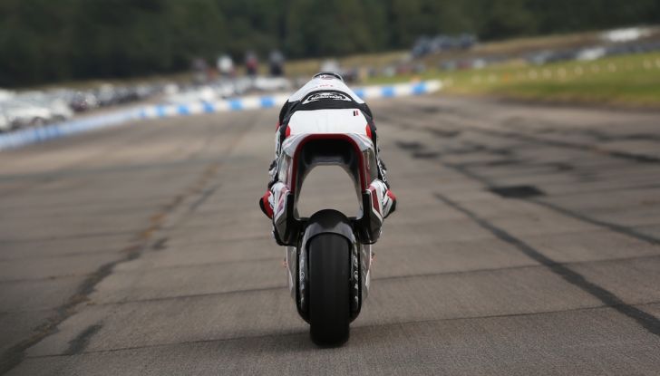 Wmc 250 EV: la moto elettrica con trazione integrale che sogna i 400 km/h - Foto 5 di 6