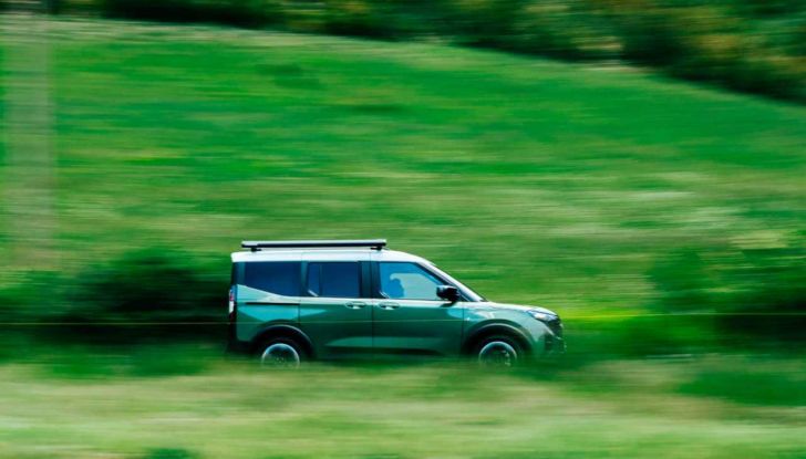 Ford Tourneo Courier by Tinkervan: il camper compatto, economico e adatto a ogni stagione - Foto 14 di 17