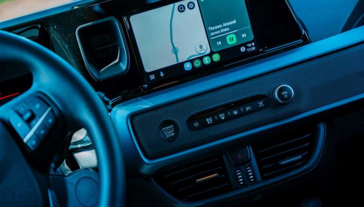 Ford Tourneo Courier by Tinkervan: il camper compatto, economico e adatto a ogni stagione - Foto 5 di 17