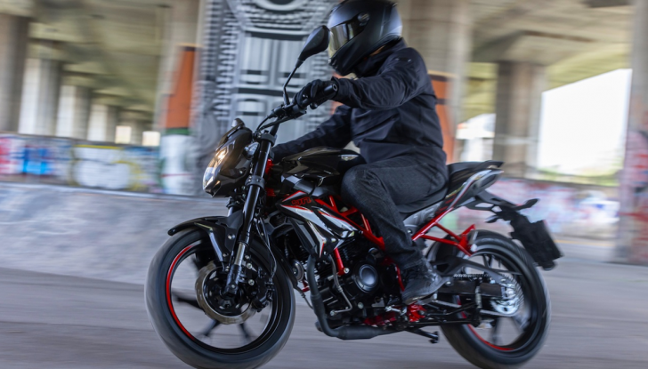 Naked 125 sotto i 3.000 euro: ecco le migliori moto per neopatentati - Foto 14 di 18