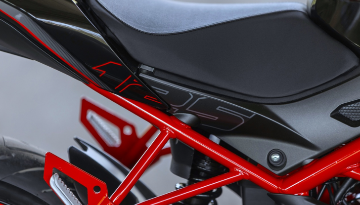 Naked 125 sotto i 3.000 euro: ecco le migliori moto per neopatentati - Foto 15 di 18