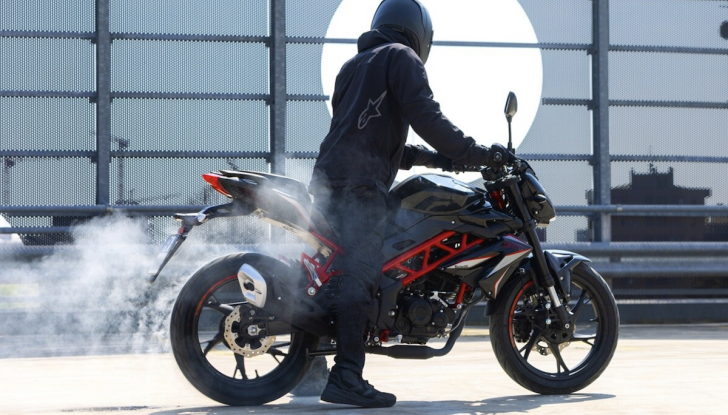 Naked 125 sotto i 3.000 euro: ecco le migliori moto per neopatentati - Foto 2 di 18