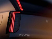 Volvo EX60 2026: primo sguardo al nuovo SUV elettrico