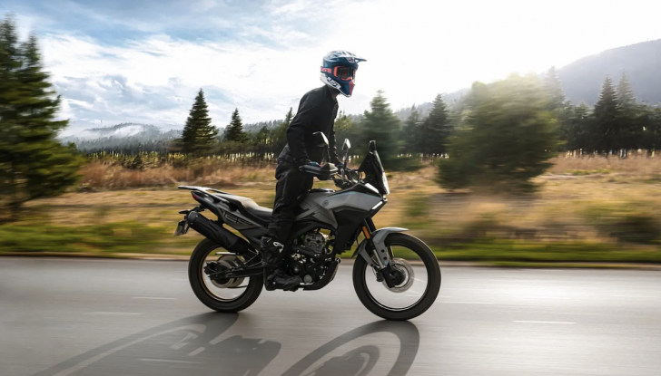 Morbidelli T125X: la nuova crossover leggera è già disponibile a 3.490 euro - Foto 9 di 13