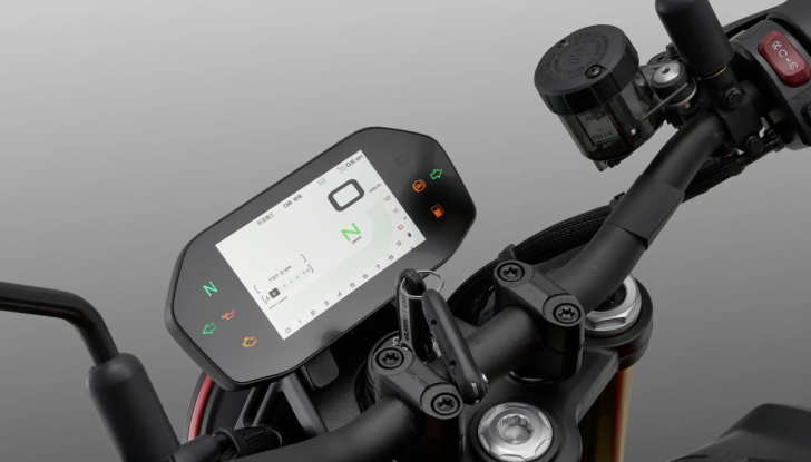 QJMotor SRT400X, la nuova crossover da 449 cm³ che sfida il segmento entry-level - Foto 2 di 7