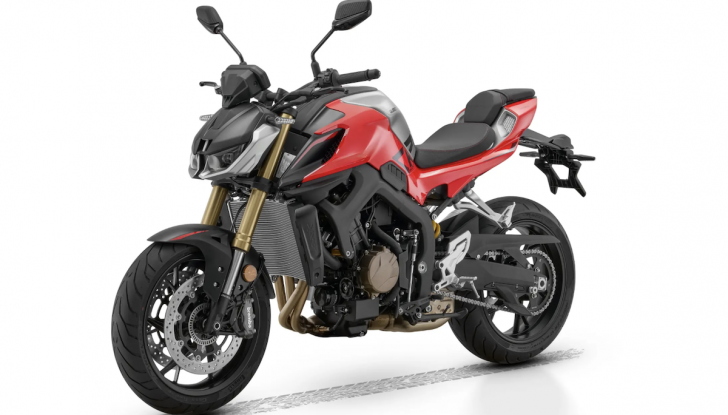 QJMotor SRT400X, la nuova crossover da 449 cm³ che sfida il segmento entry-level - Foto 3 di 7