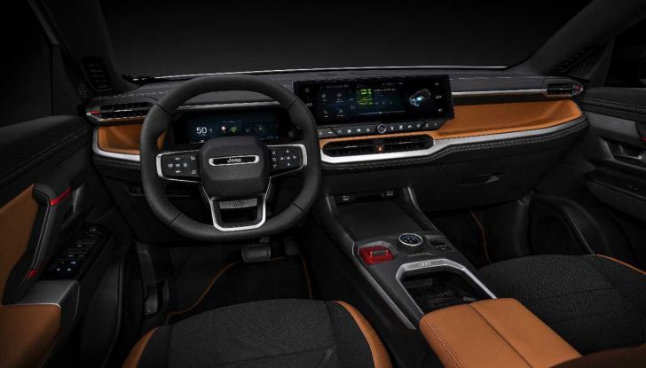 Jeep Compass 4xe 2025: prime immagini, interni rinnovati e trazione elettrica integrale - Foto 5 di 15