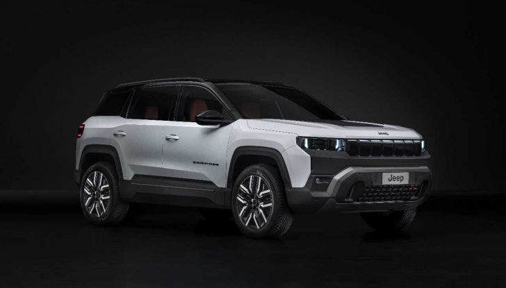 Jeep Compass 4xe 2025: prime immagini, interni rinnovati e trazione elettrica integrale - Foto 7 di 15
