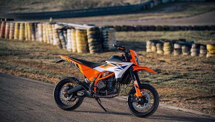 Ktm 390 Adventure R, Enduro R e Smc R 2025: divertimento su ogni terreno - Foto 8 di 8