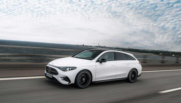 Mercedes-Benz CLA Shooting Brake 2025: la prima station wagon full-electric della Stella - Foto 15 di 22