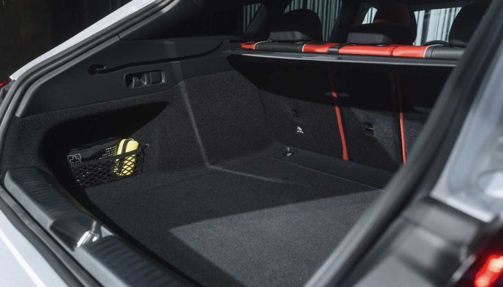 Mercedes-Benz CLA Shooting Brake 2025: la prima station wagon full-electric della Stella - Foto 8 di 22