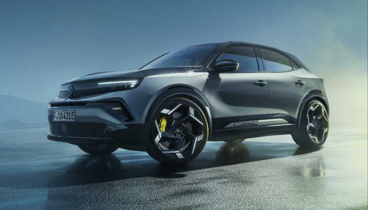 Opel Mokka GSE 2025: 280 CV, 200 km/h e design sportivo ispirato al rally - Foto 4 di 9